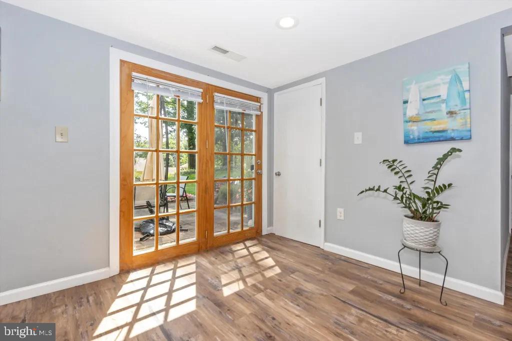 CALVERTON - Residential