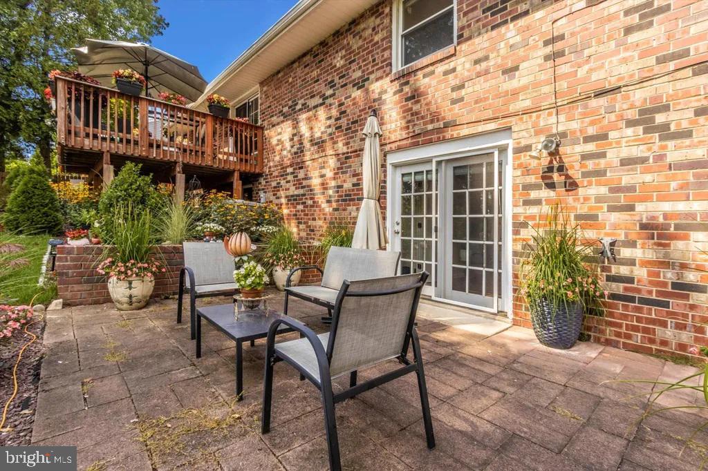 CALVERTON - Residential