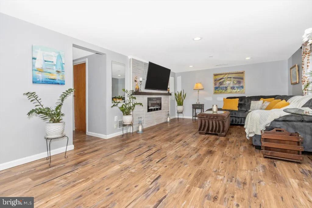 CALVERTON - Residential