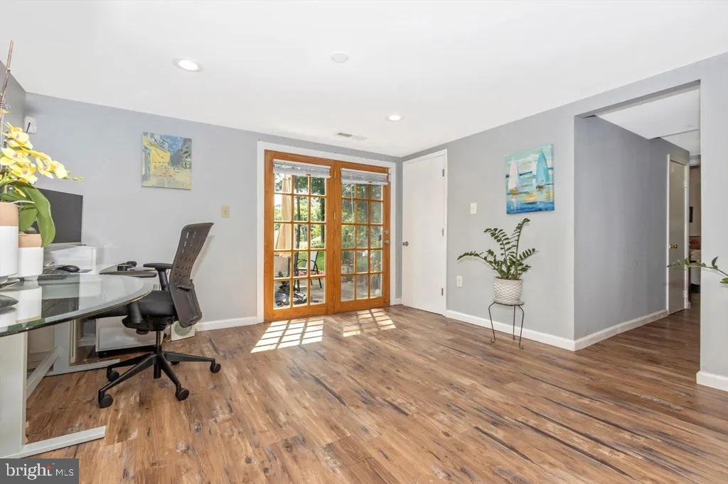 CALVERTON - Residential