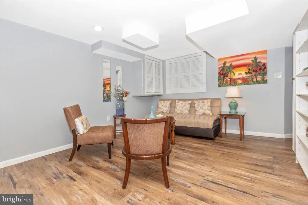 CALVERTON - Residential