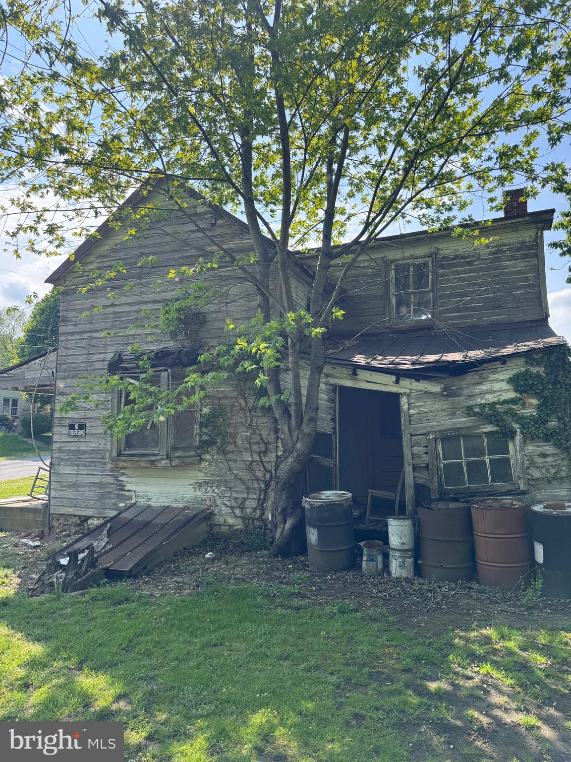 NONE AVAILABLE - Land