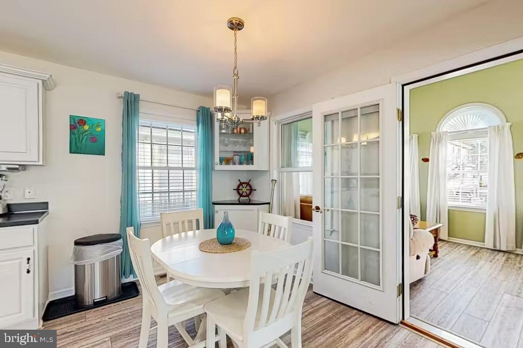 SWANN KEYS - Residential