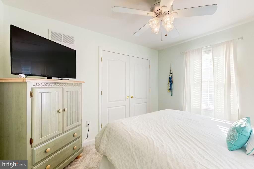 SWANN KEYS - Residential