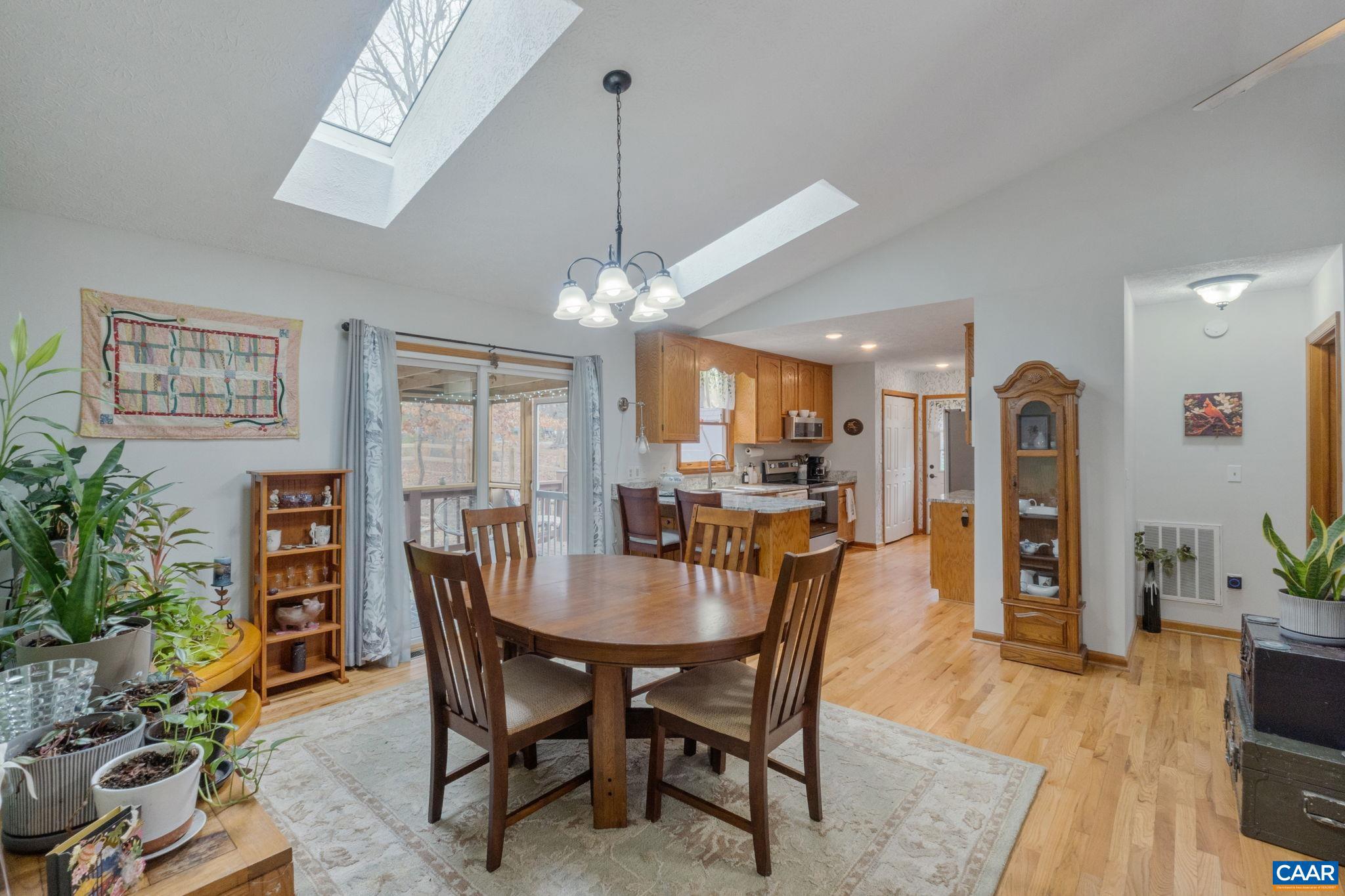 LAKE MONTICELLO - Residential