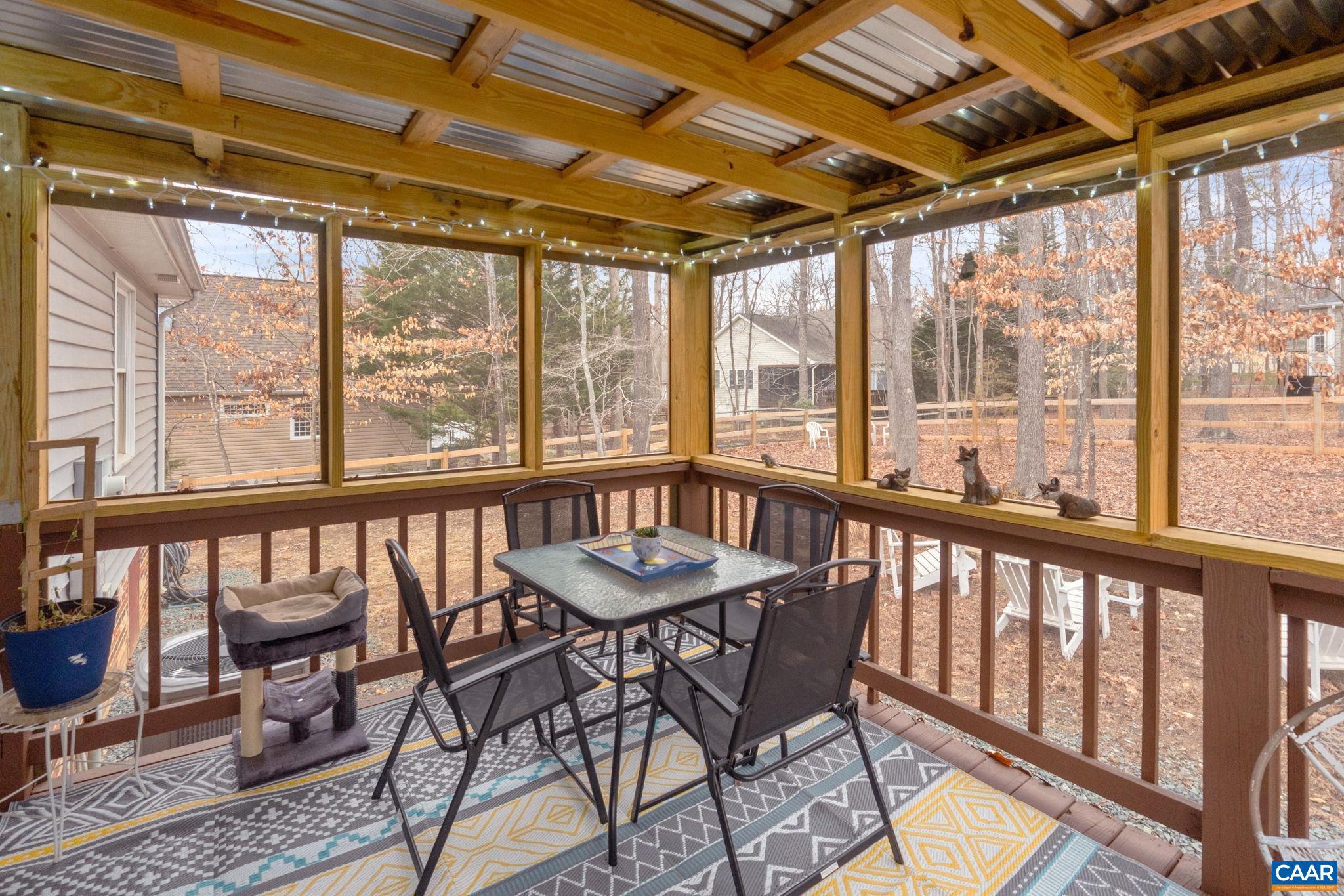 LAKE MONTICELLO - Residential