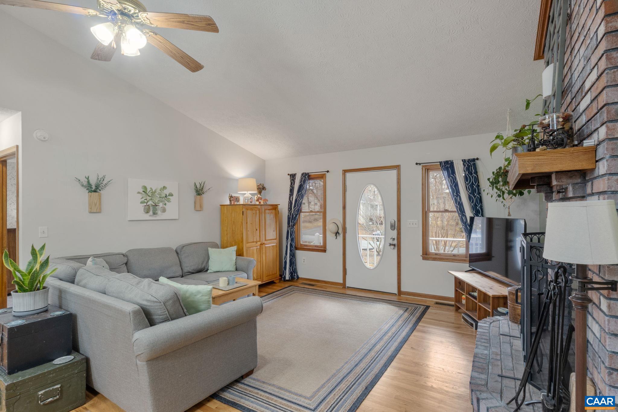 LAKE MONTICELLO - Residential