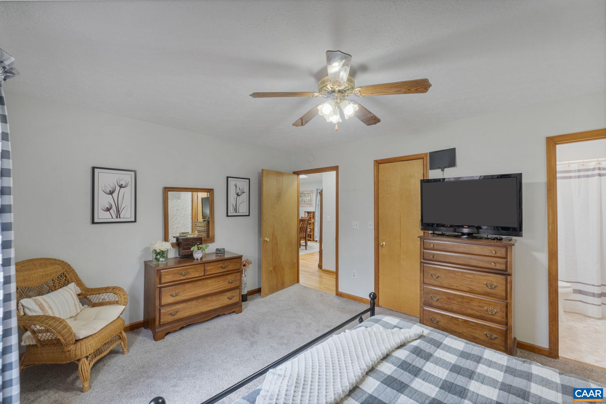 LAKE MONTICELLO - Residential