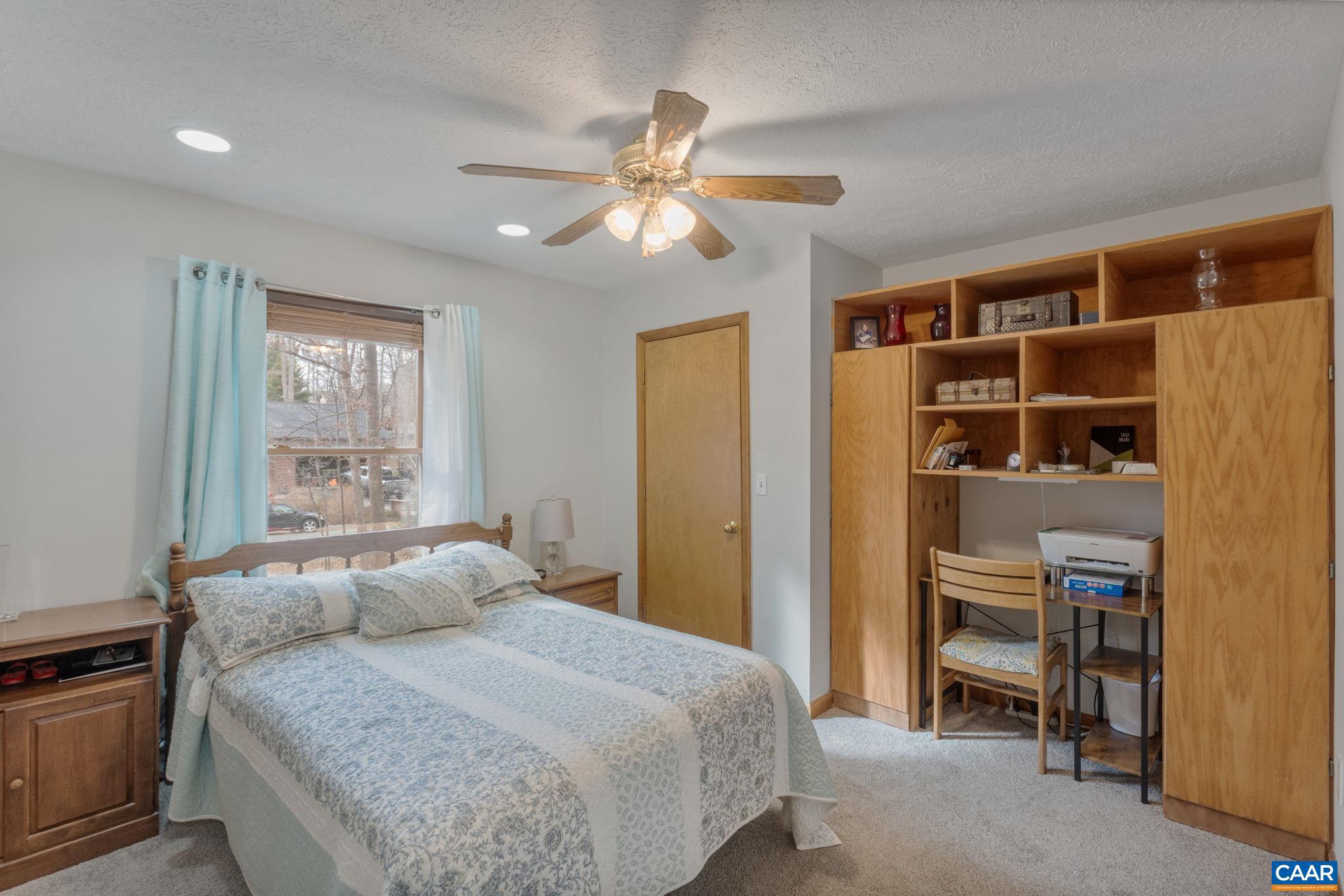 LAKE MONTICELLO - Residential