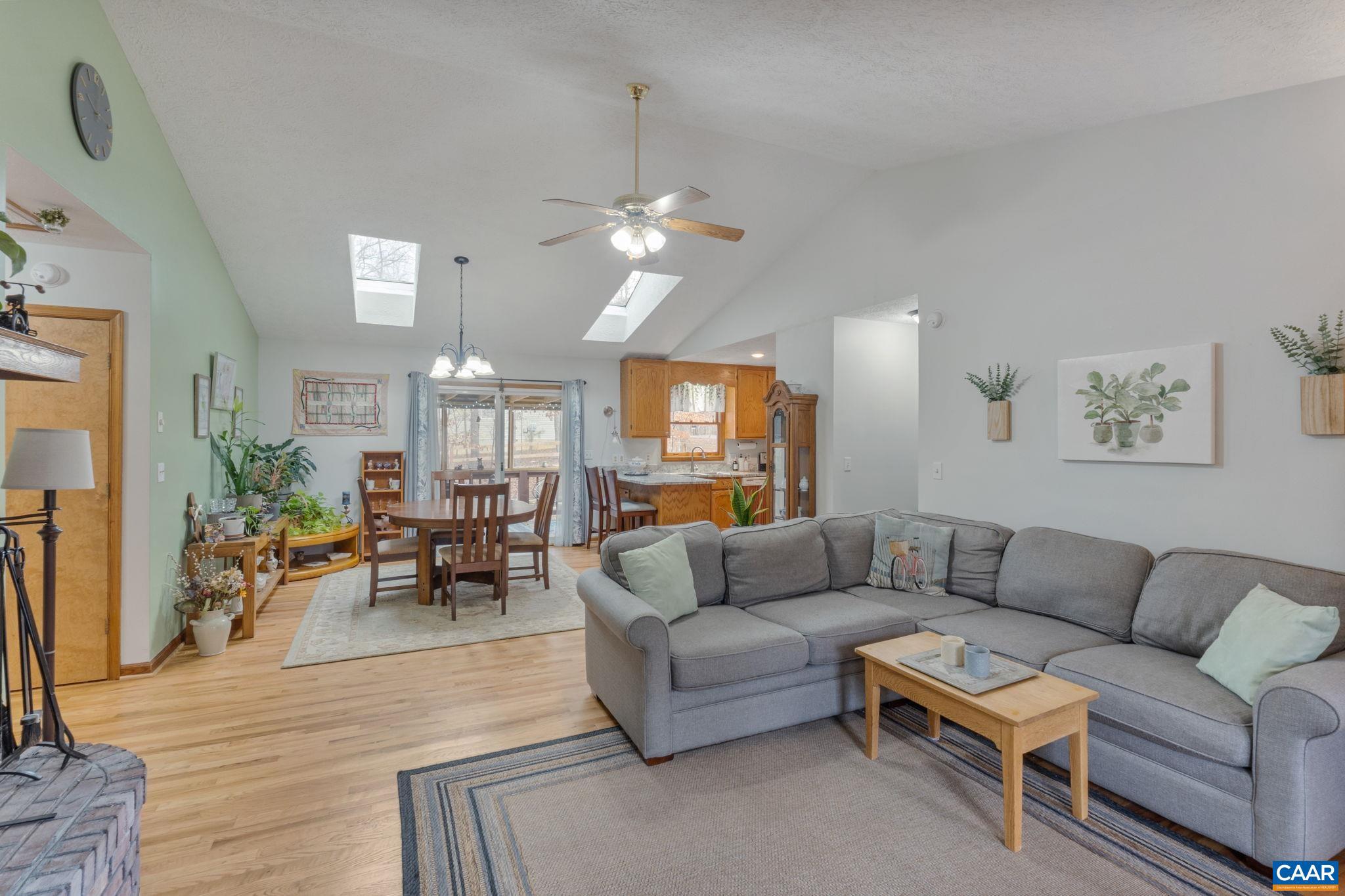 LAKE MONTICELLO - Residential