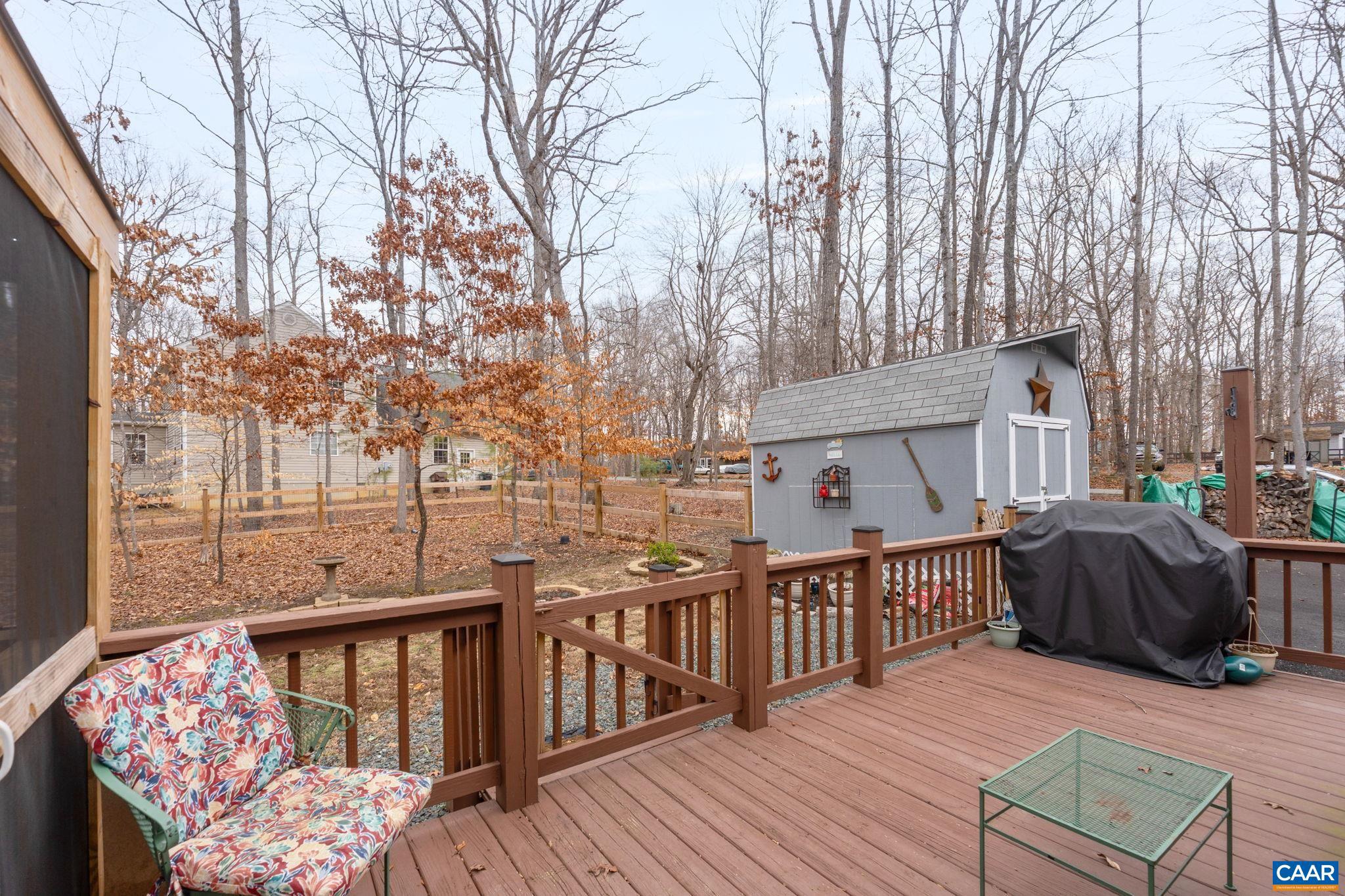 LAKE MONTICELLO - Residential