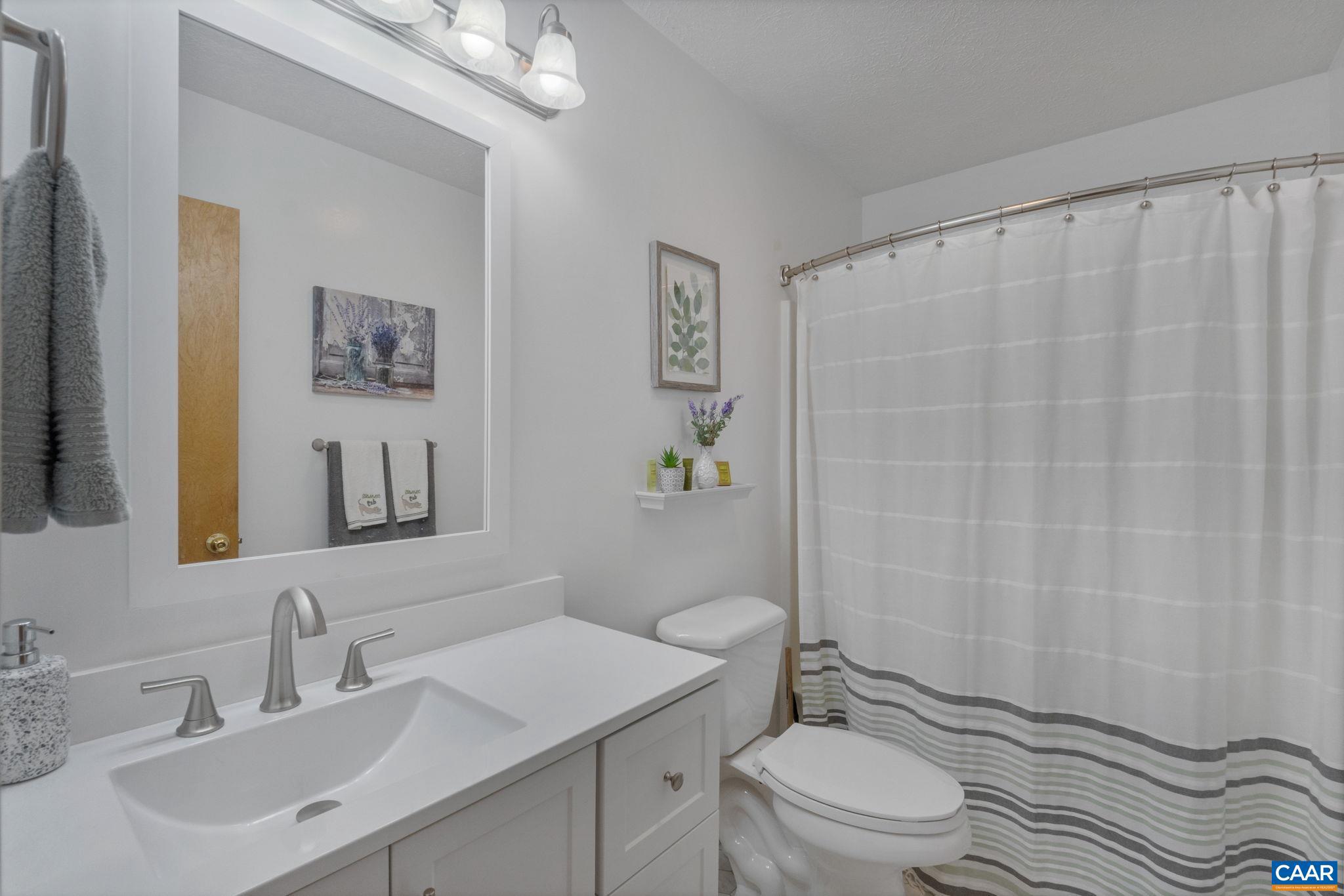 LAKE MONTICELLO - Residential