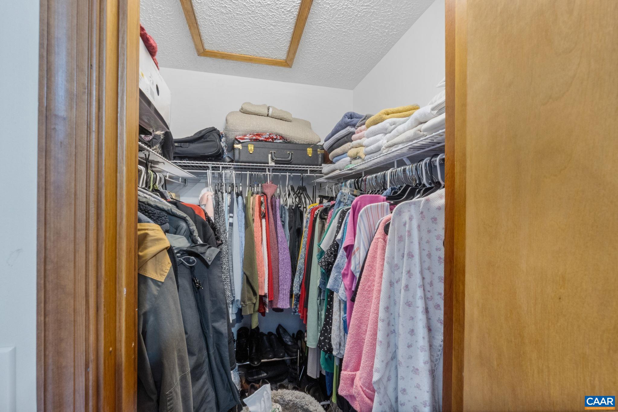 LAKE MONTICELLO - Residential