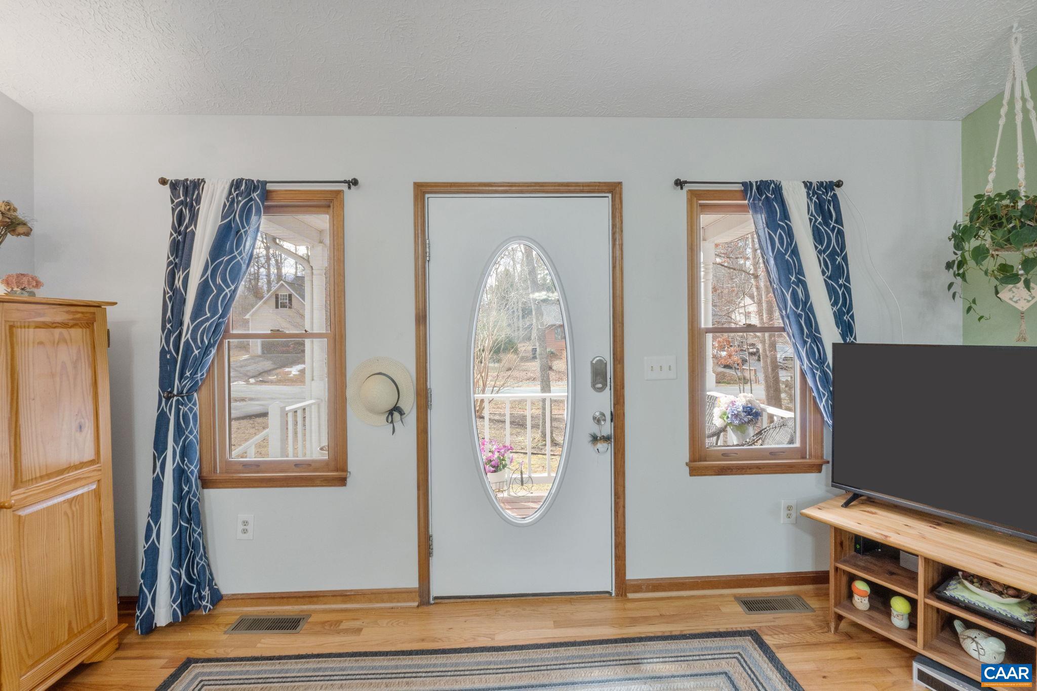 LAKE MONTICELLO - Residential