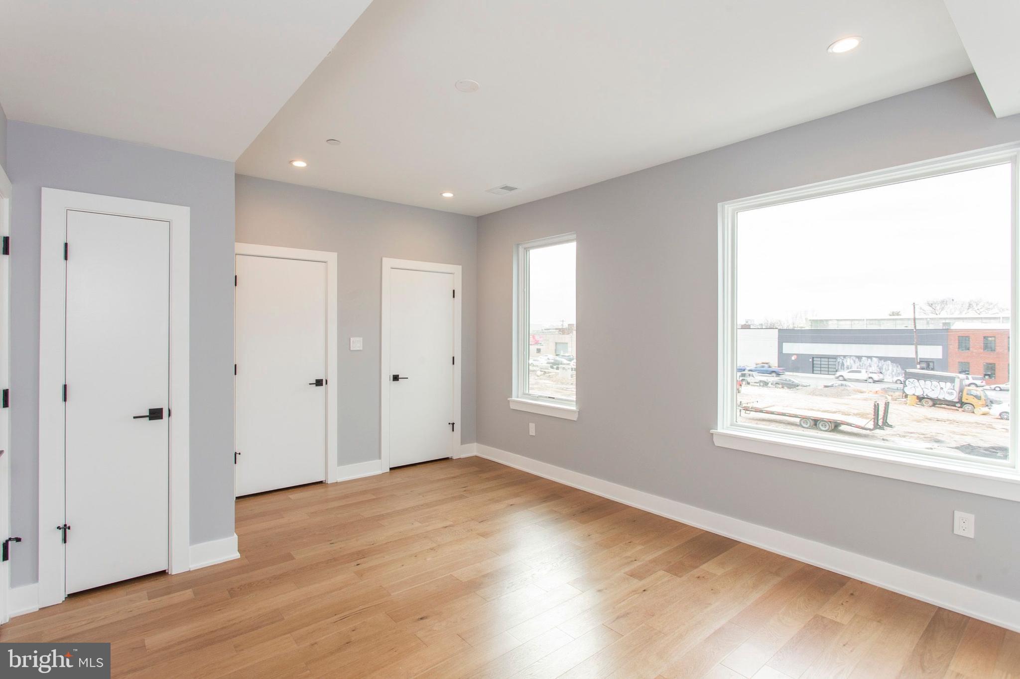 GRADUATE HOSPITAL - Residential Lease