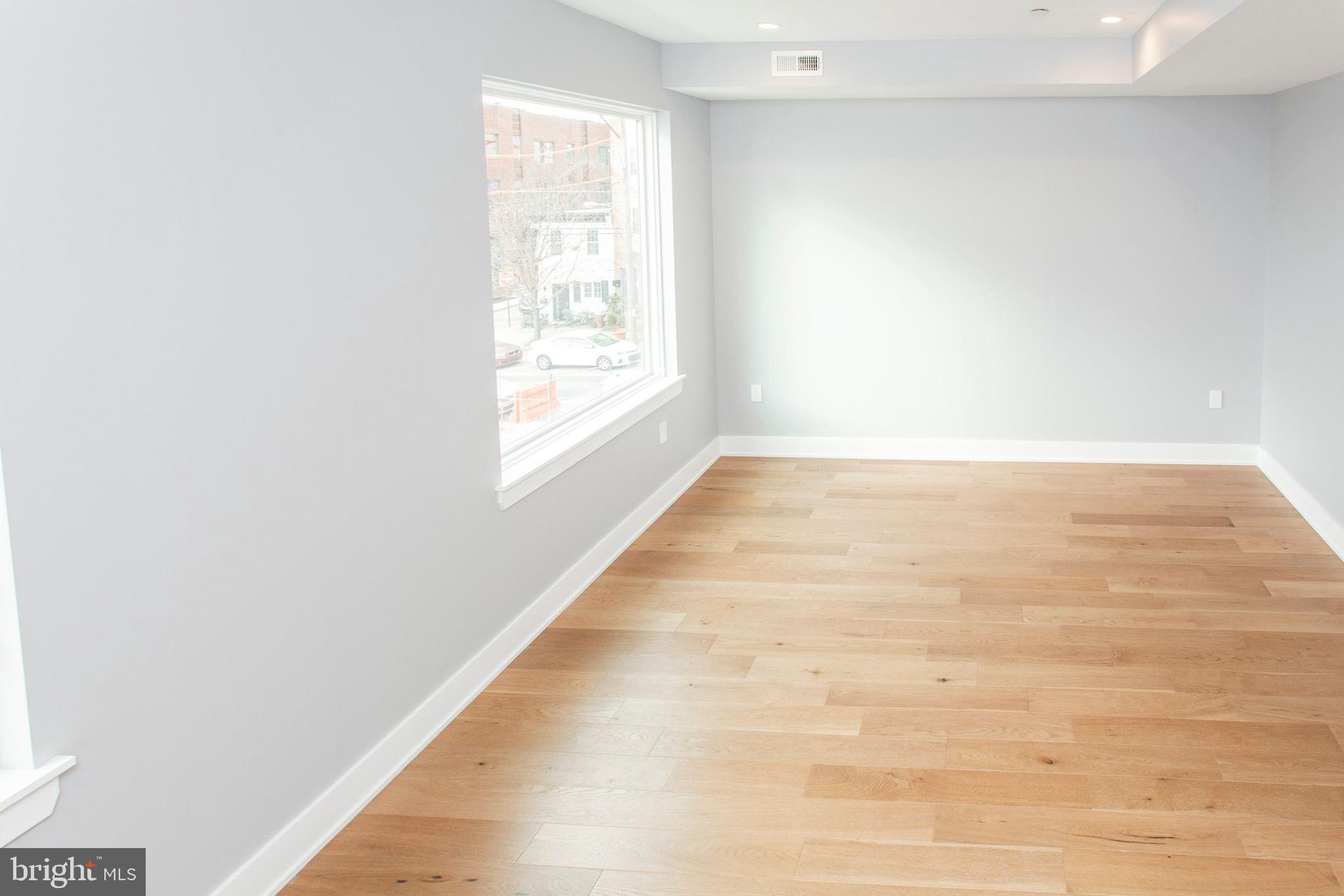 GRADUATE HOSPITAL - Residential Lease