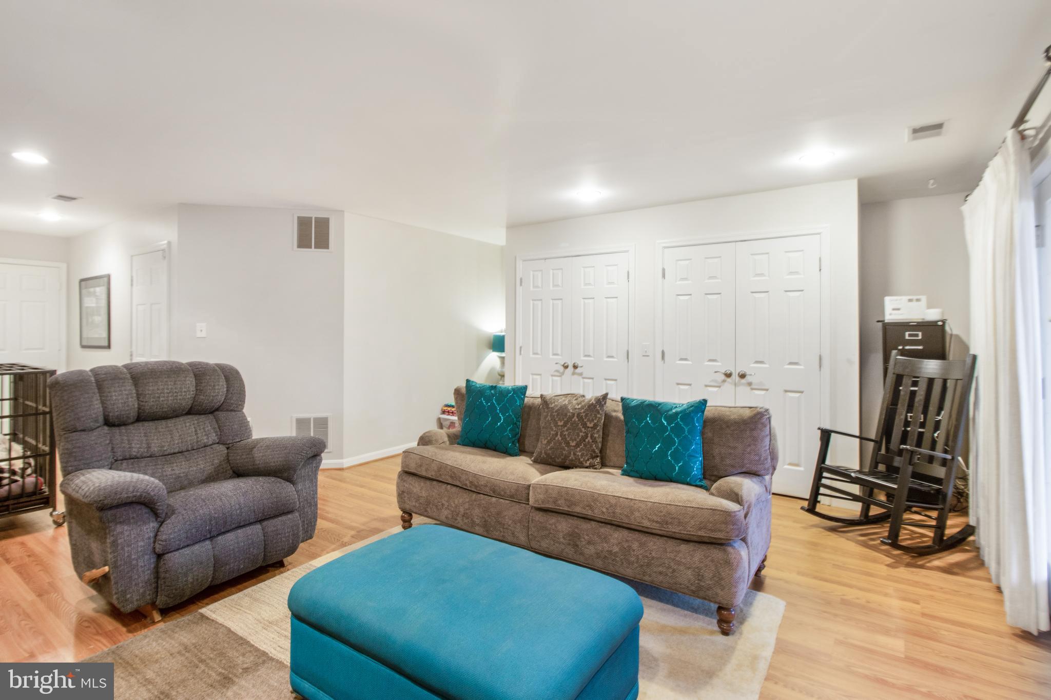 FALLSWOOD COURT - Residential