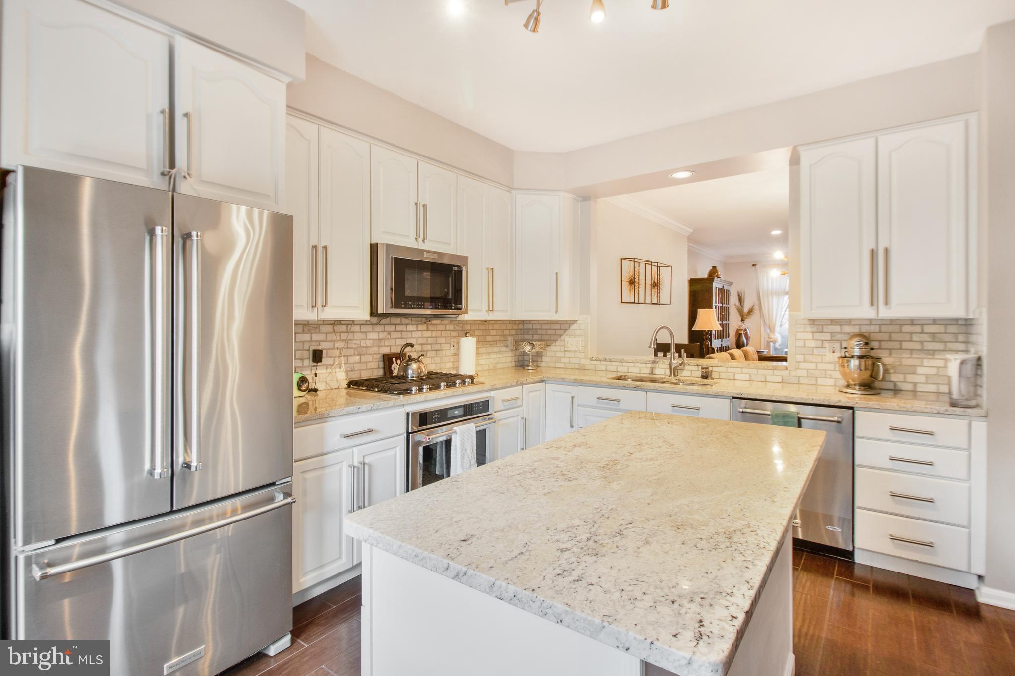 FALLSWOOD COURT - Residential