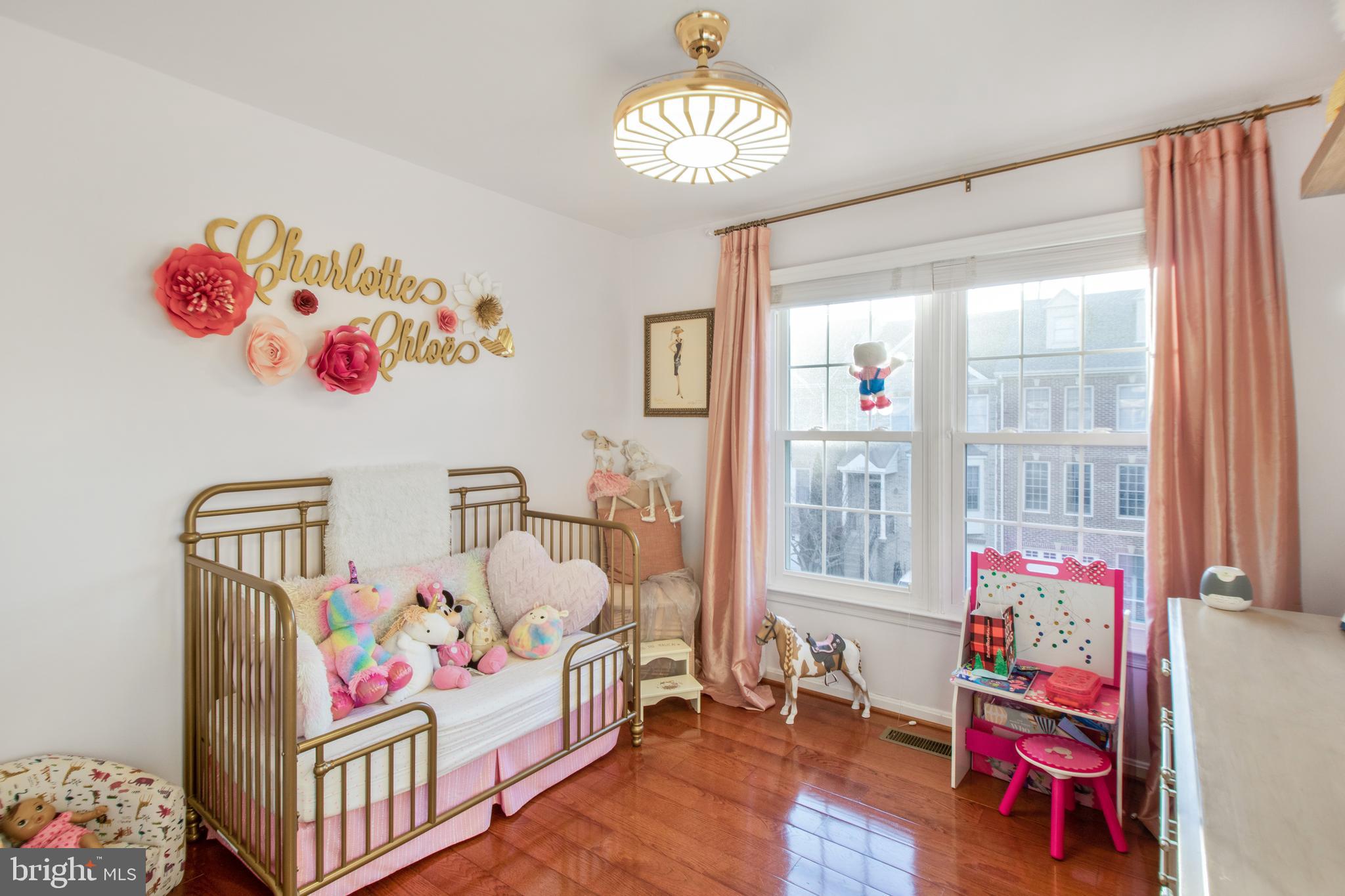 FALLSWOOD COURT - Residential