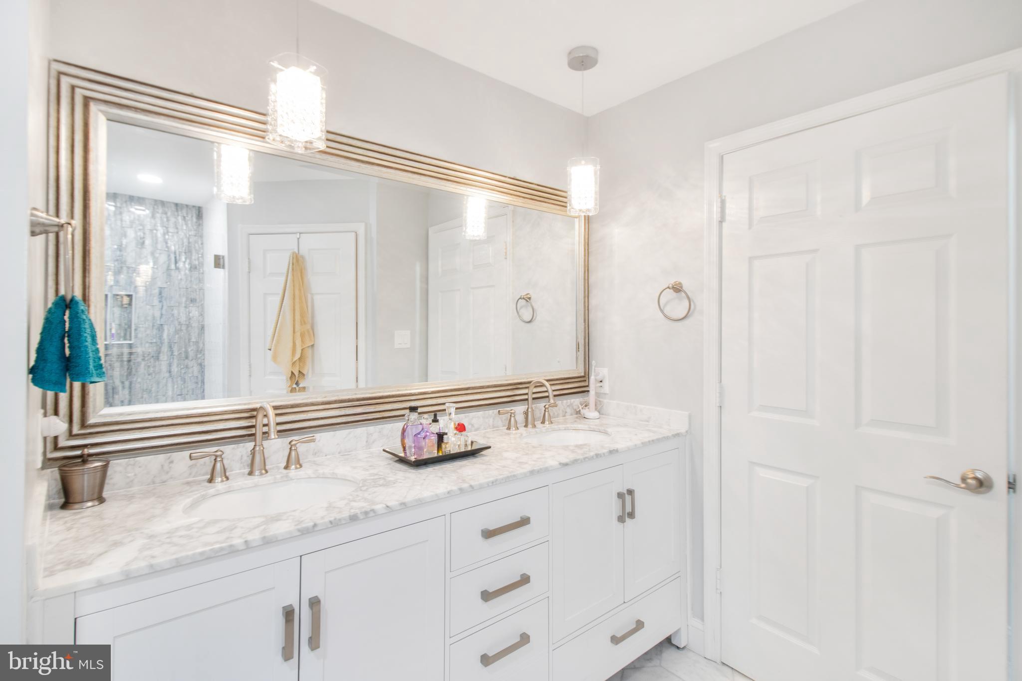 FALLSWOOD COURT - Residential