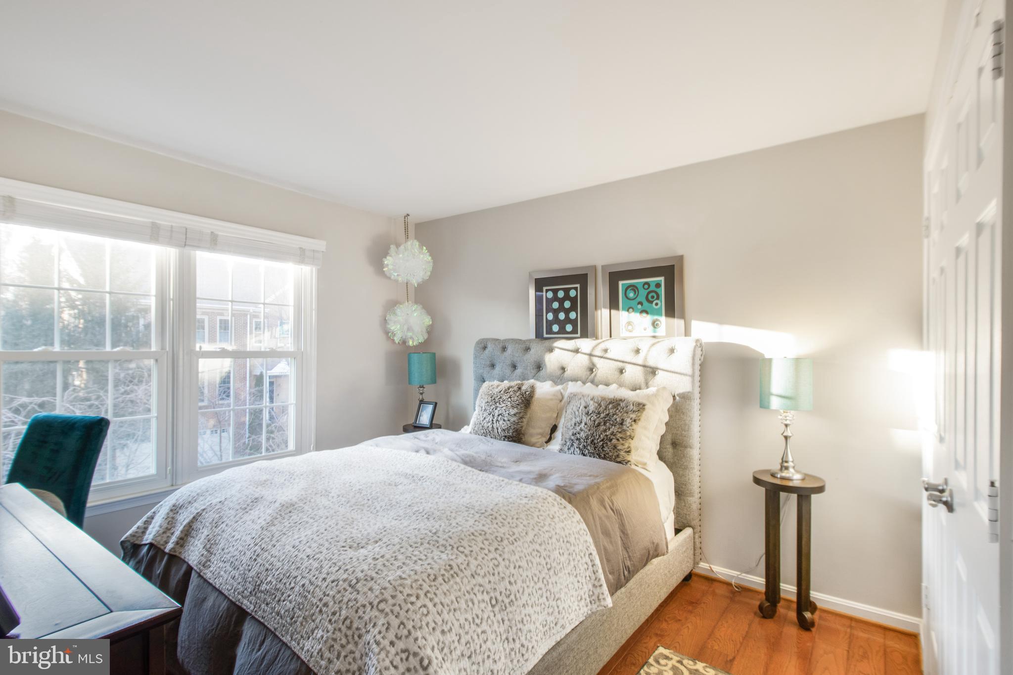 FALLSWOOD COURT - Residential