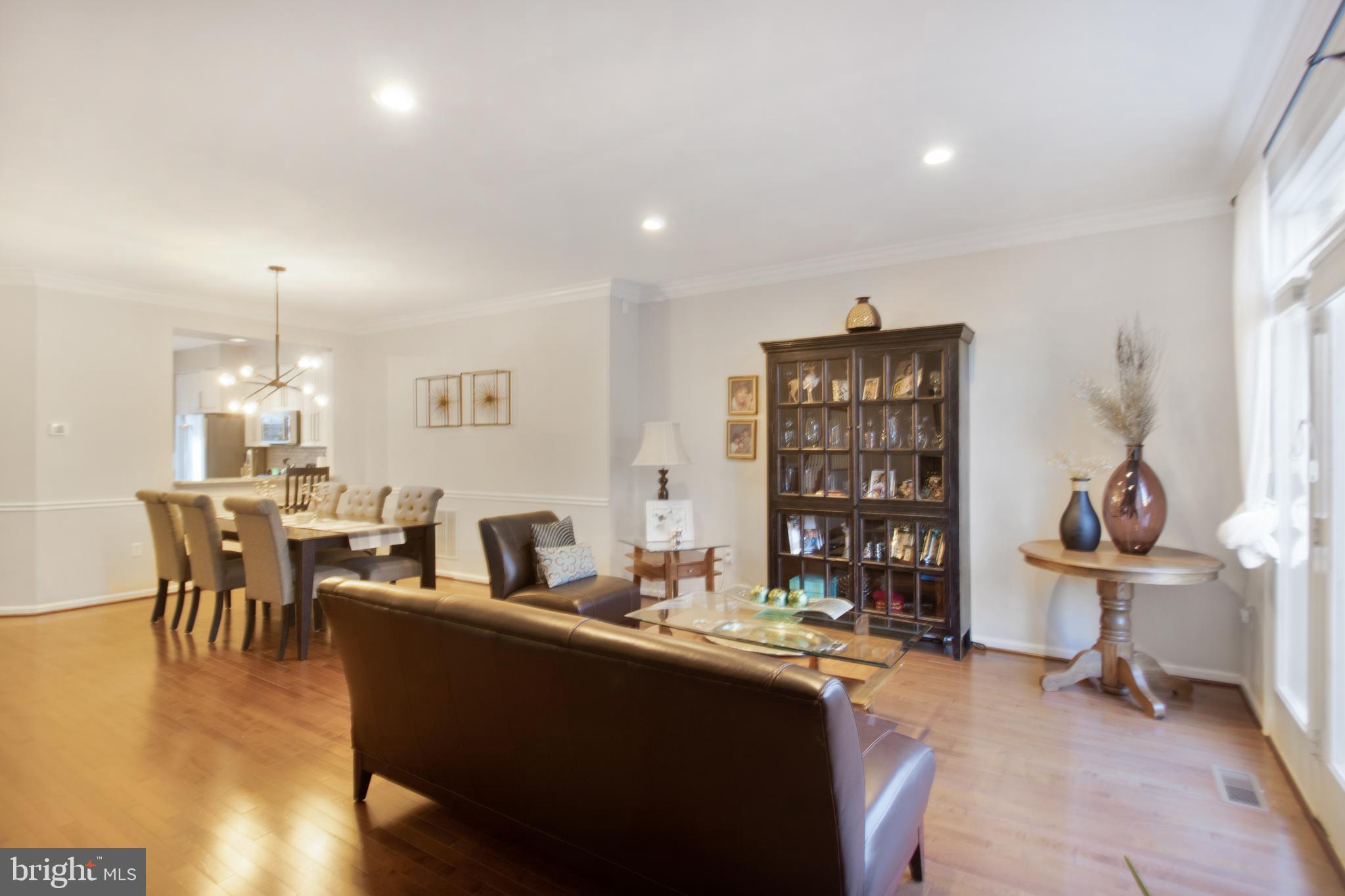 FALLSWOOD COURT - Residential