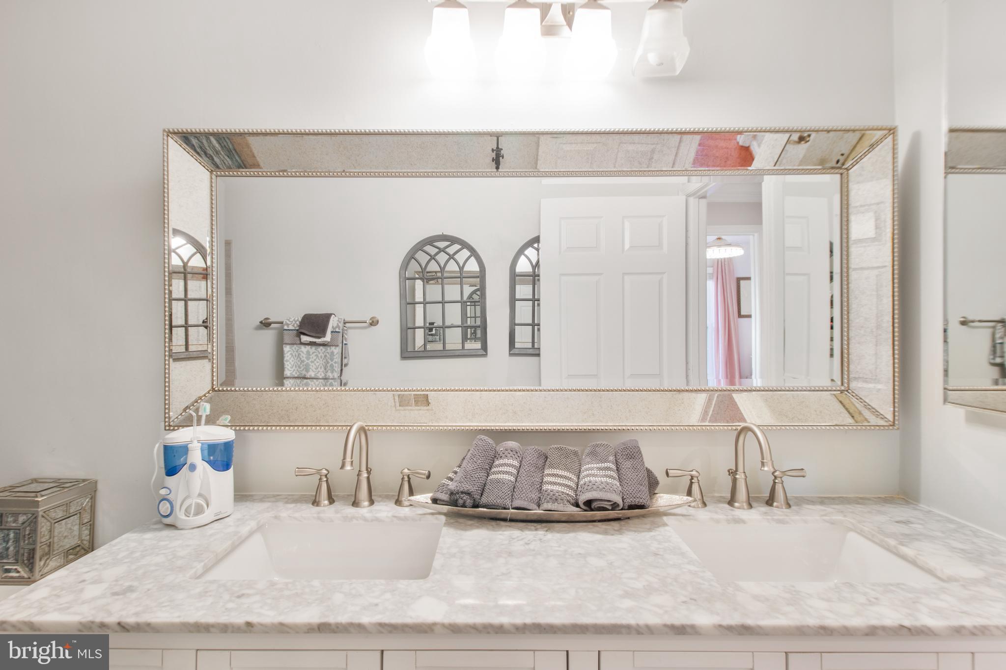 FALLSWOOD COURT - Residential