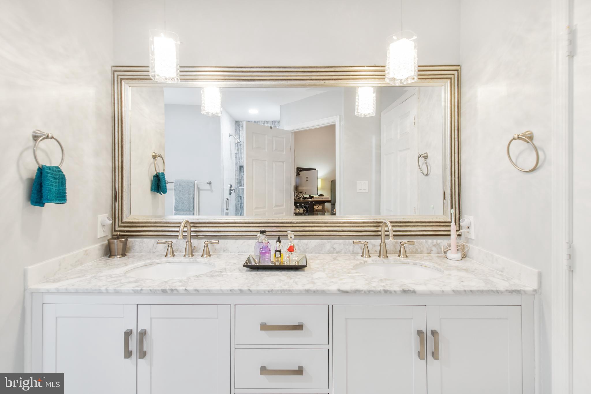 FALLSWOOD COURT - Residential