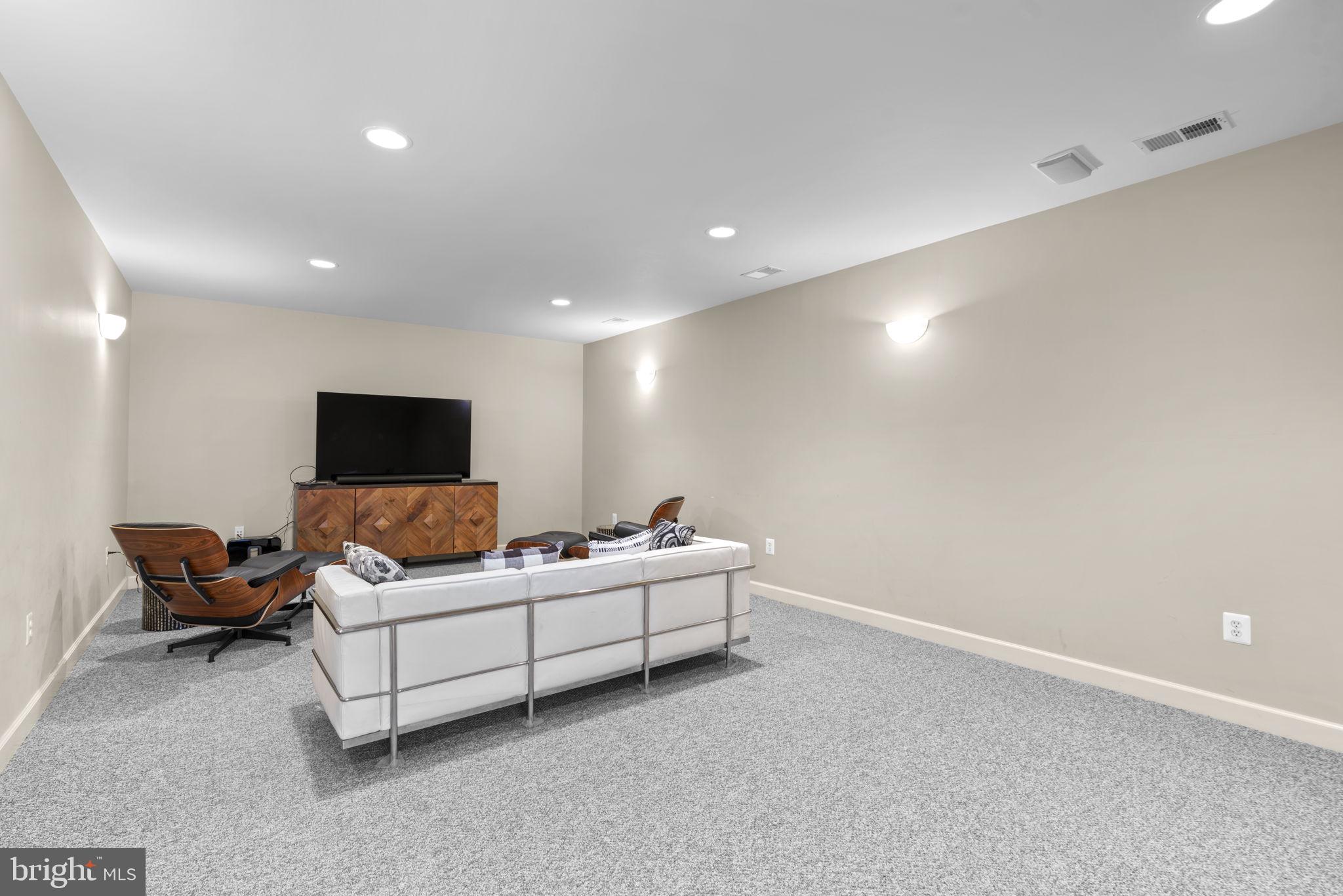 HAWKSFIELD ESTATES - Residential