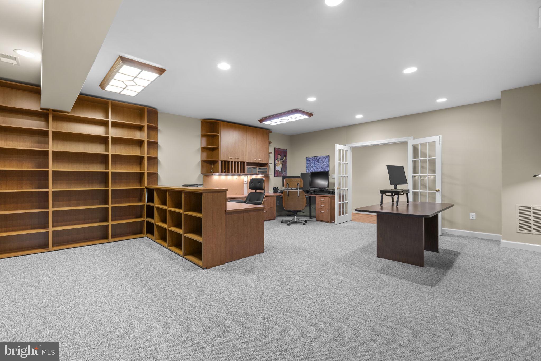 HAWKSFIELD ESTATES - Residential