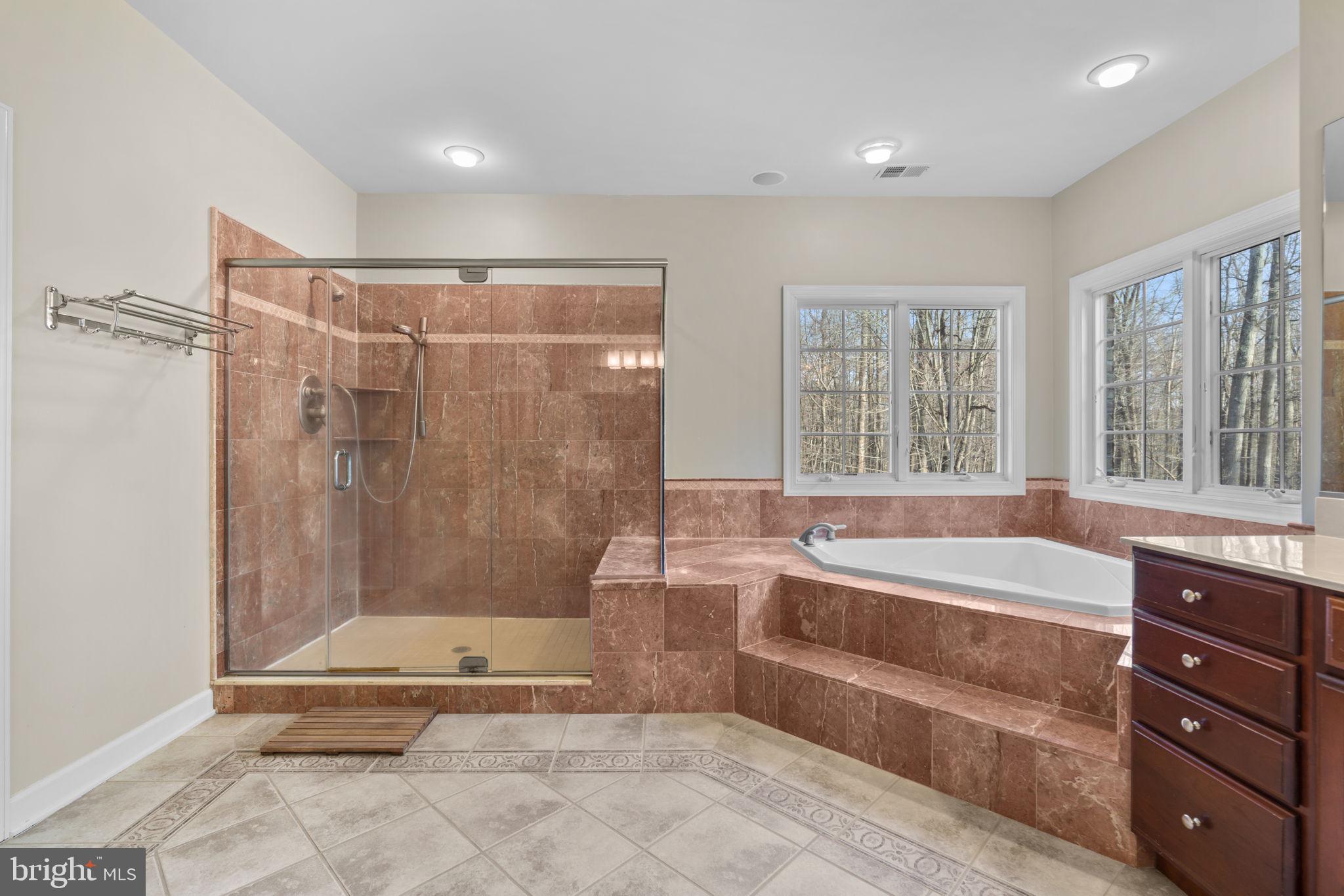 HAWKSFIELD ESTATES - Residential