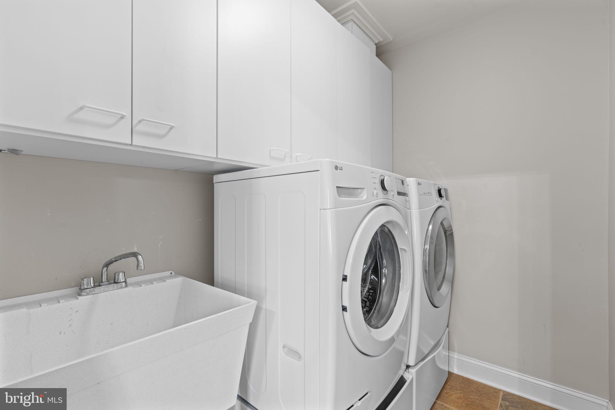 HAWKSFIELD ESTATES - Residential