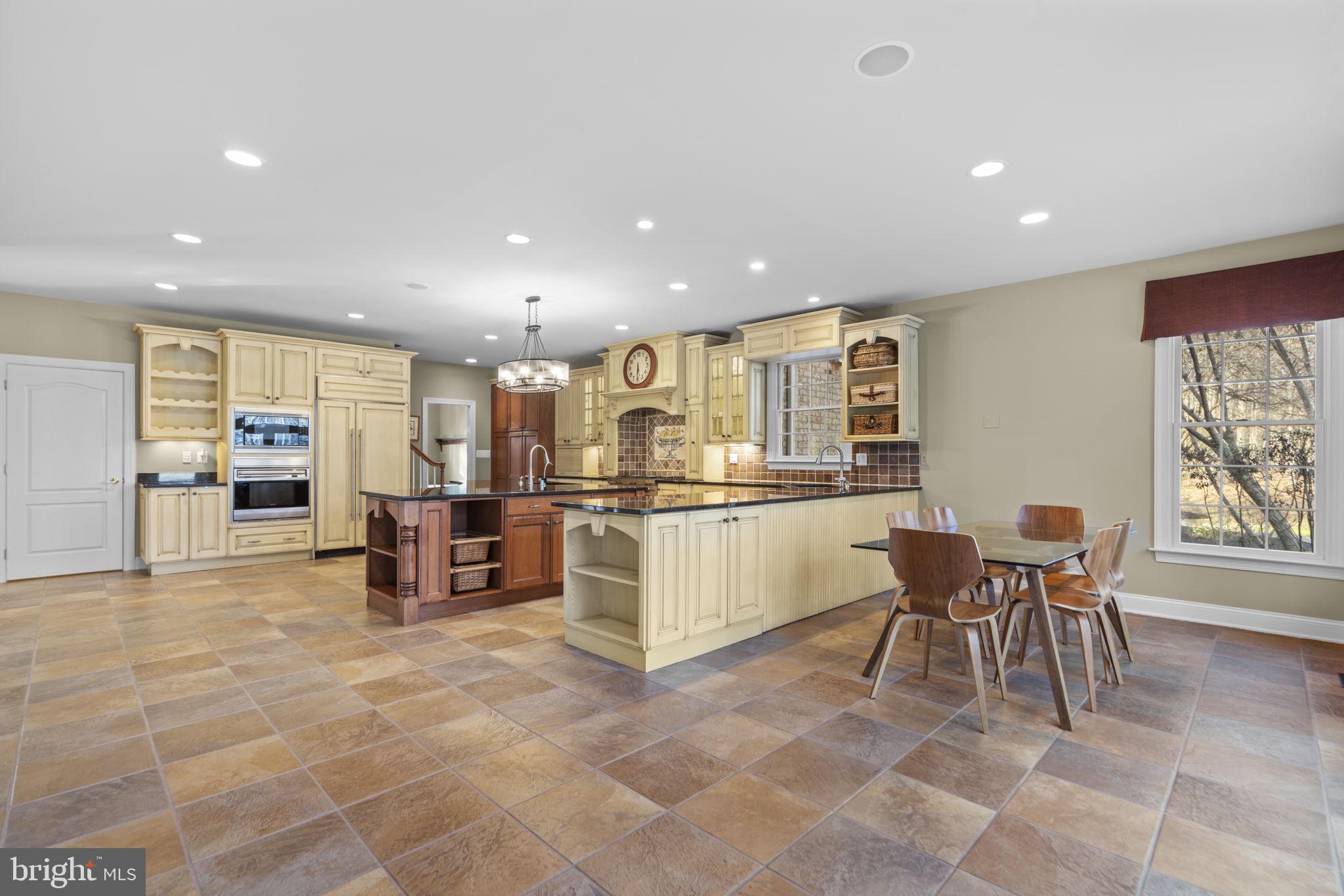 HAWKSFIELD ESTATES - Residential