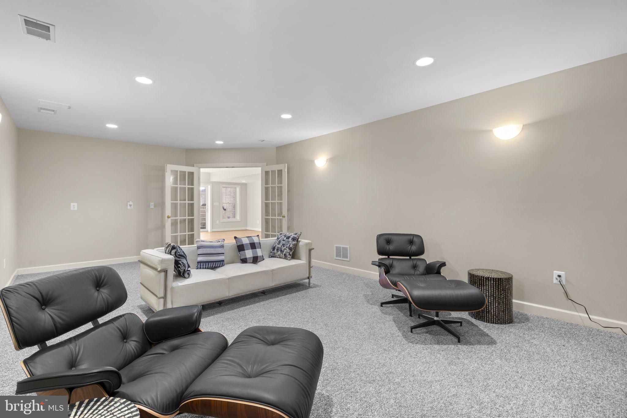 HAWKSFIELD ESTATES - Residential