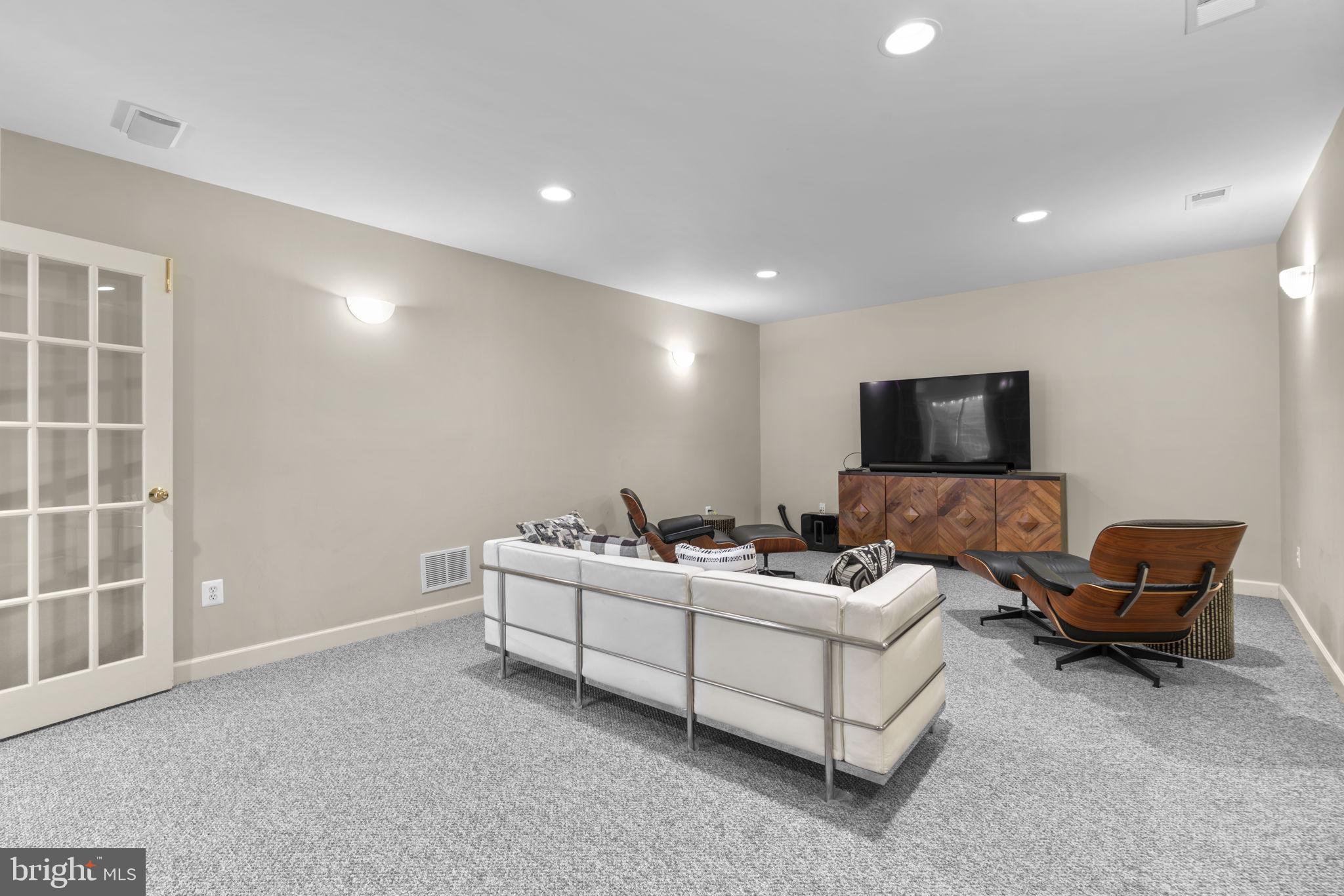 HAWKSFIELD ESTATES - Residential