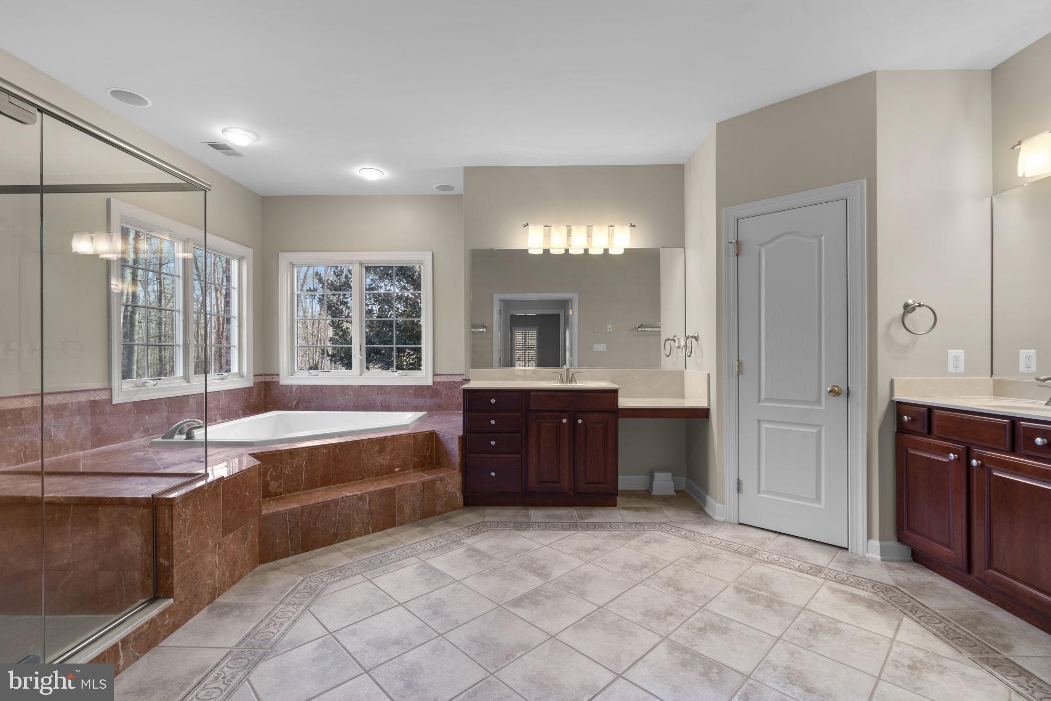 HAWKSFIELD ESTATES - Residential