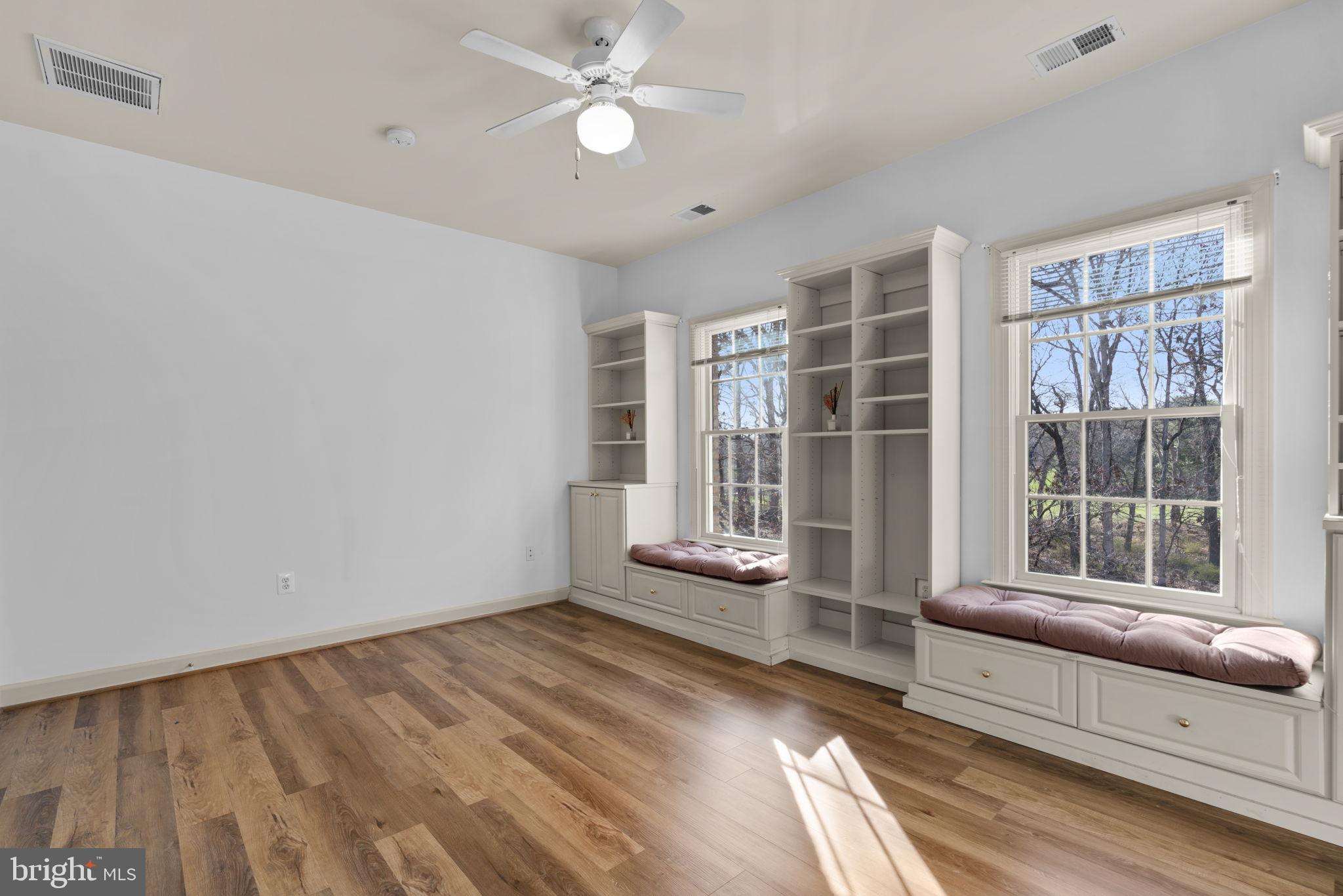 HAWKSFIELD ESTATES - Residential