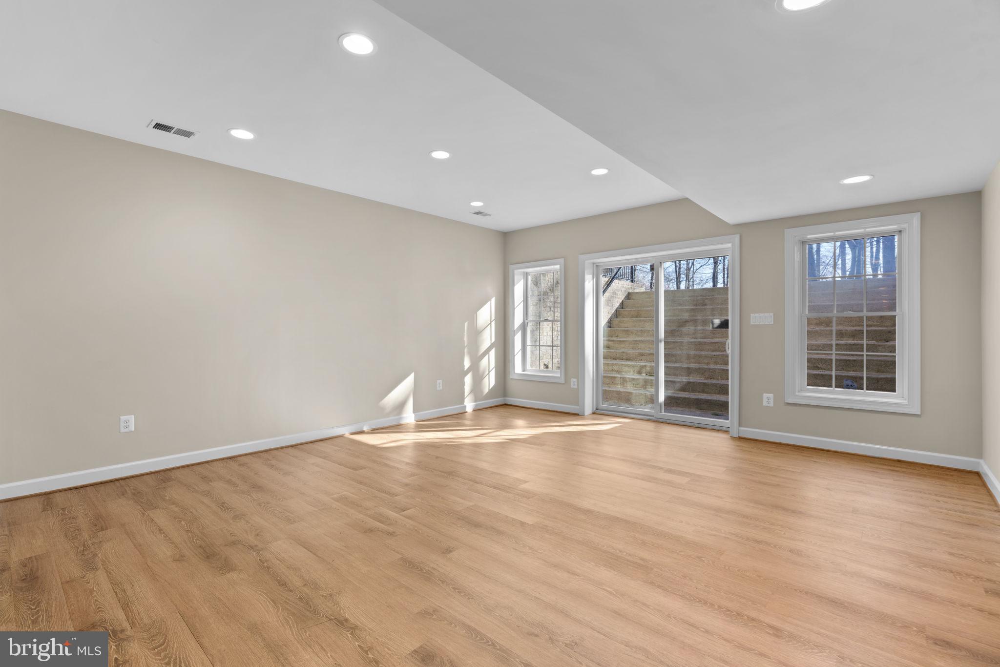 HAWKSFIELD ESTATES - Residential