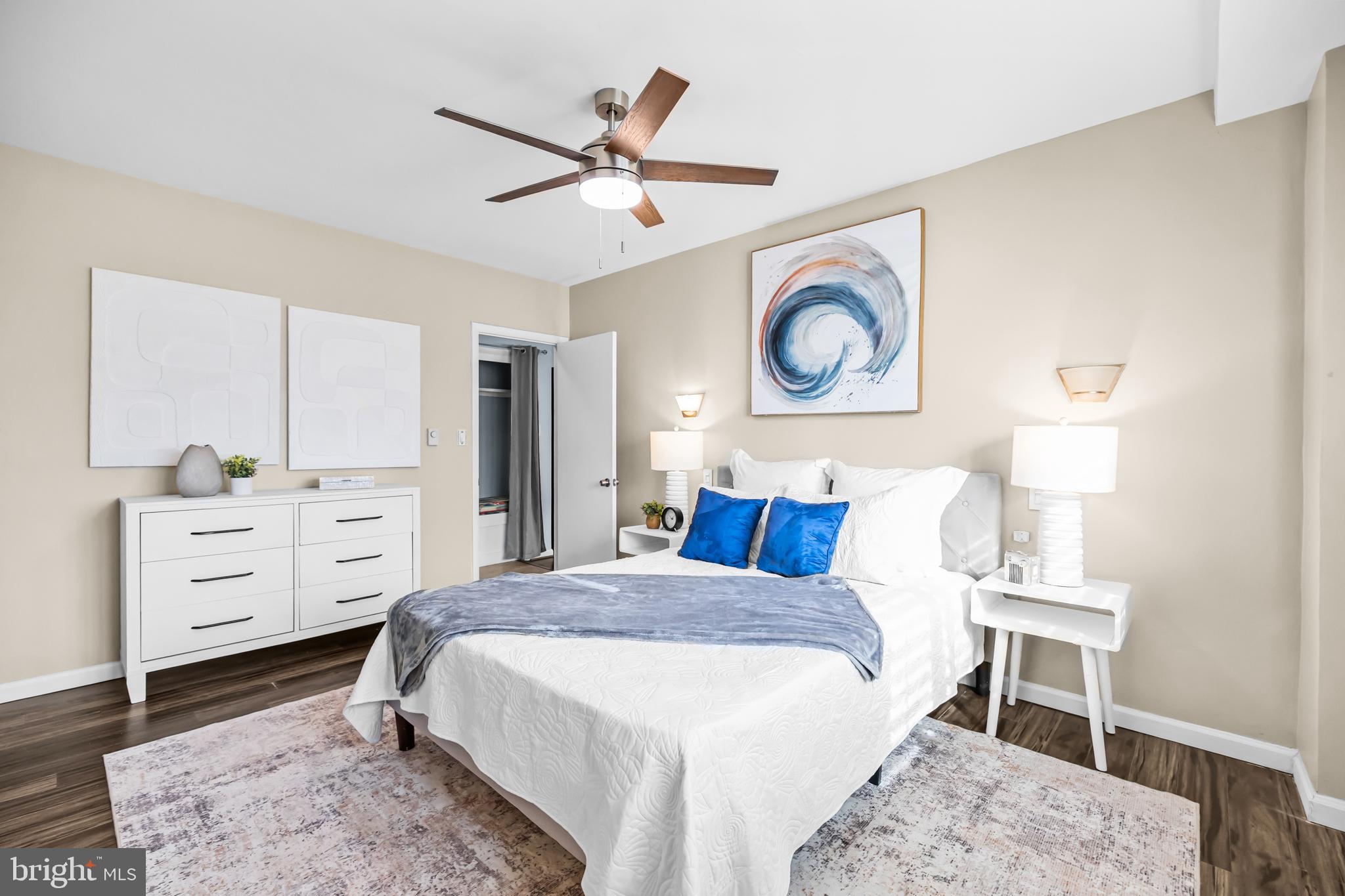 COLUMBIA KNOLL - Residential