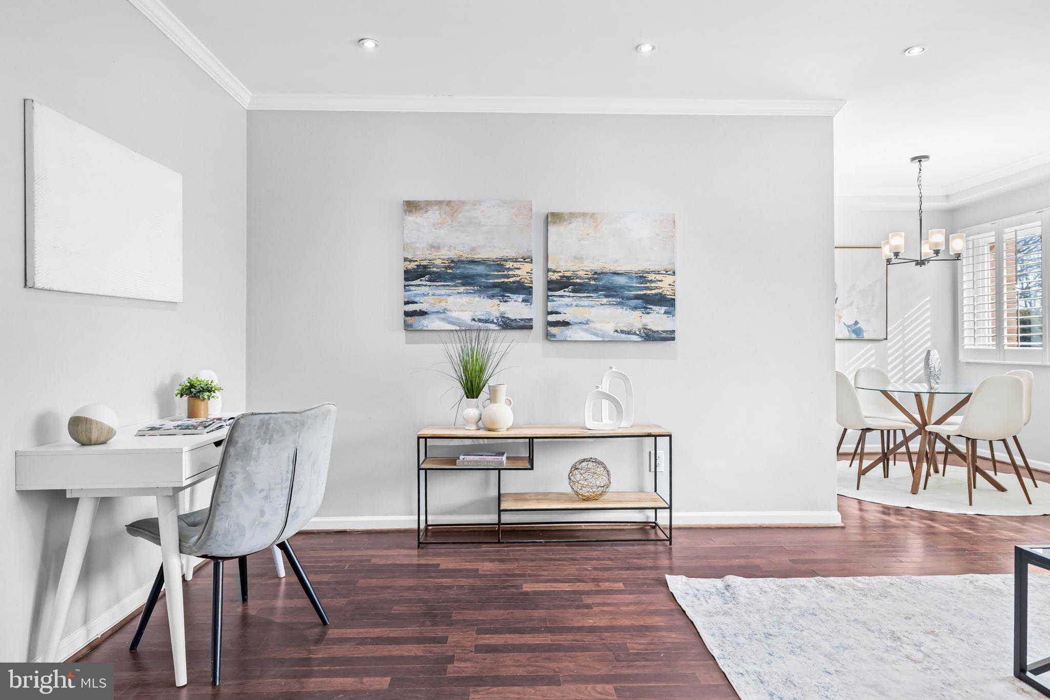 COLUMBIA KNOLL - Residential