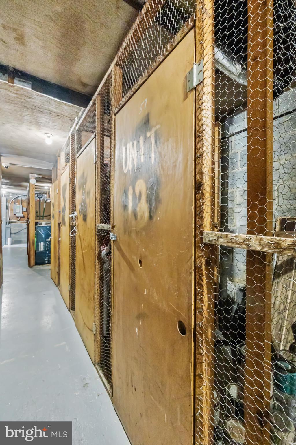 COLUMBIA KNOLL - Residential