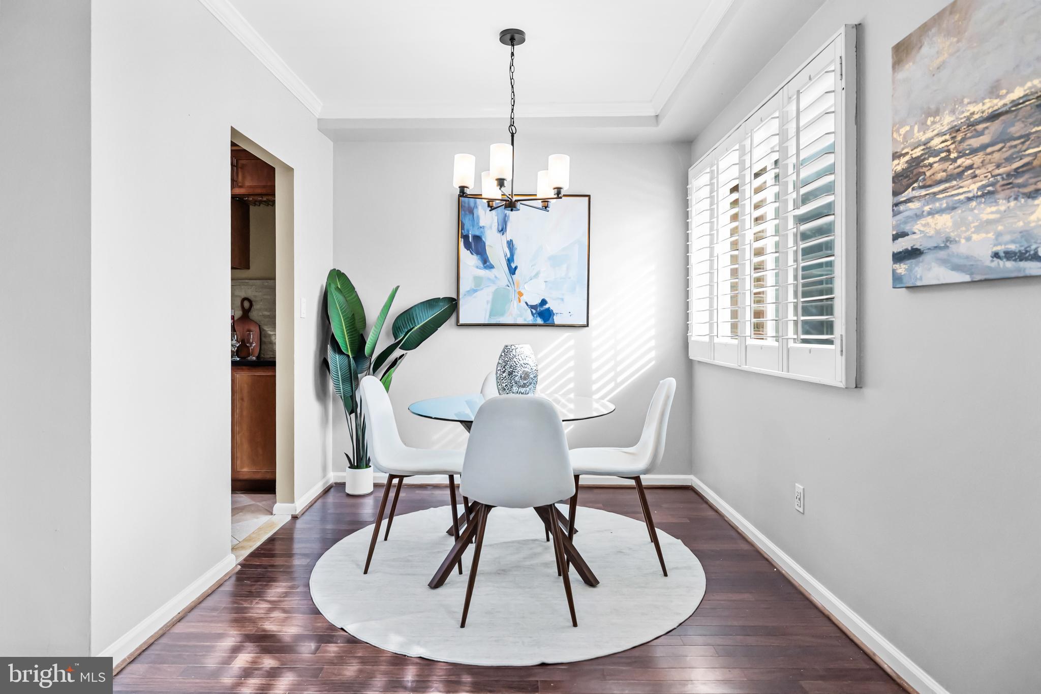 COLUMBIA KNOLL - Residential