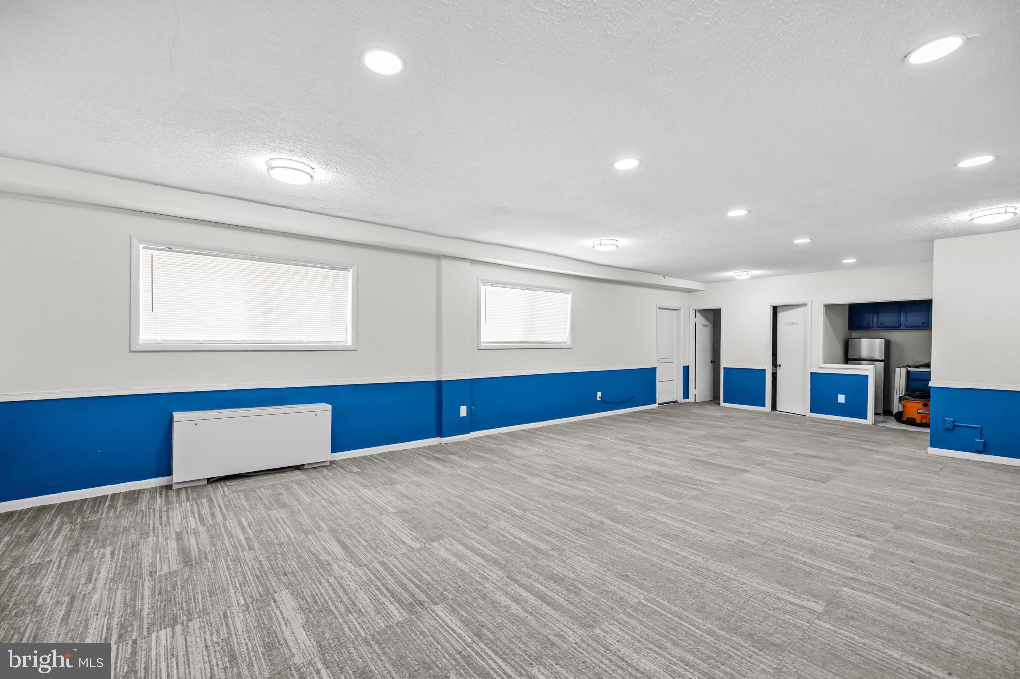 COLUMBIA KNOLL - Residential