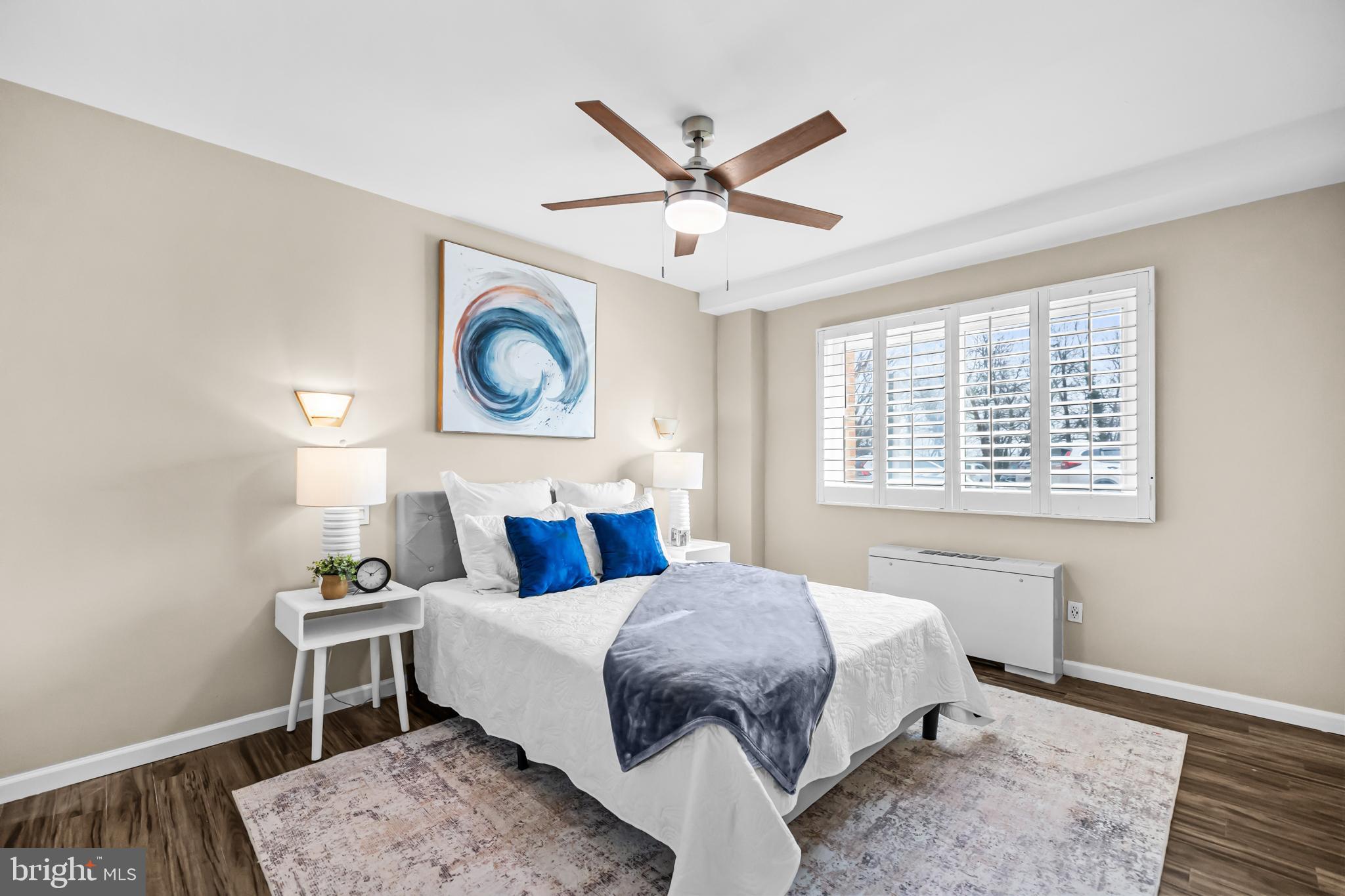 COLUMBIA KNOLL - Residential