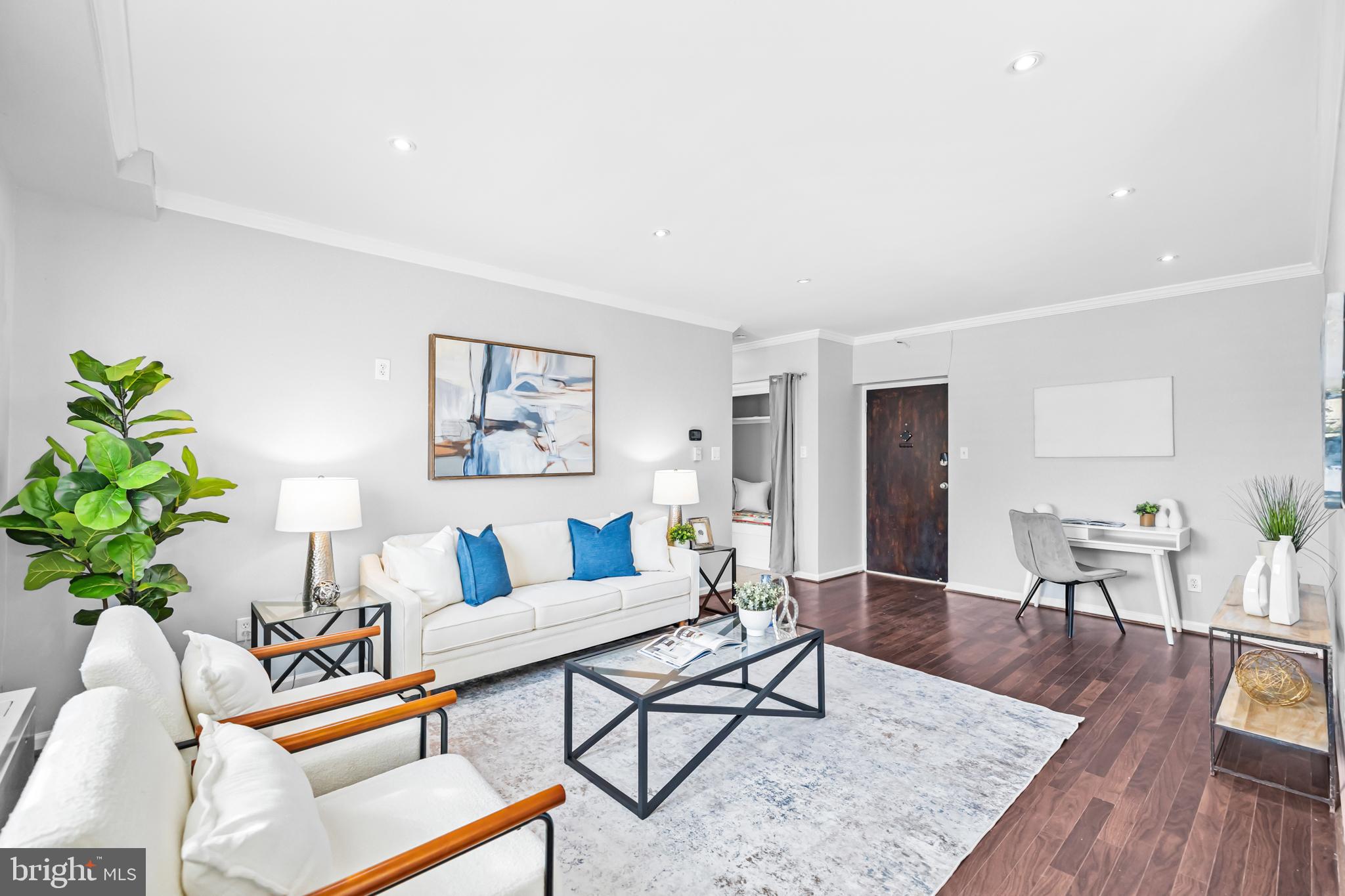 COLUMBIA KNOLL - Residential