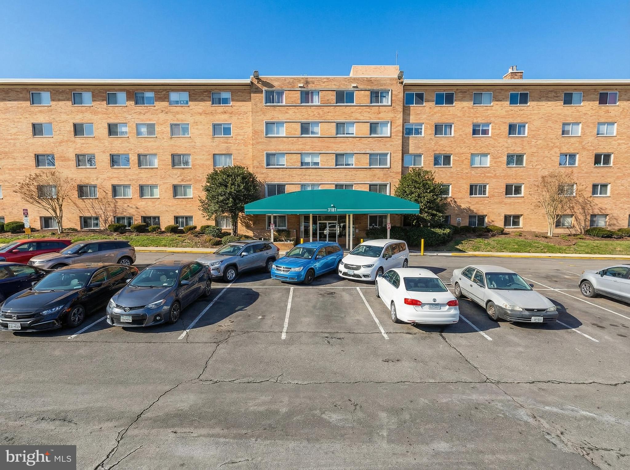 COLUMBIA KNOLL - Residential