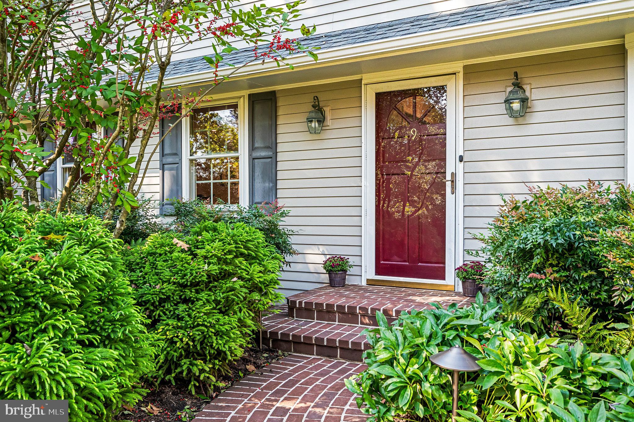 9 BRIARCREST DRIVE