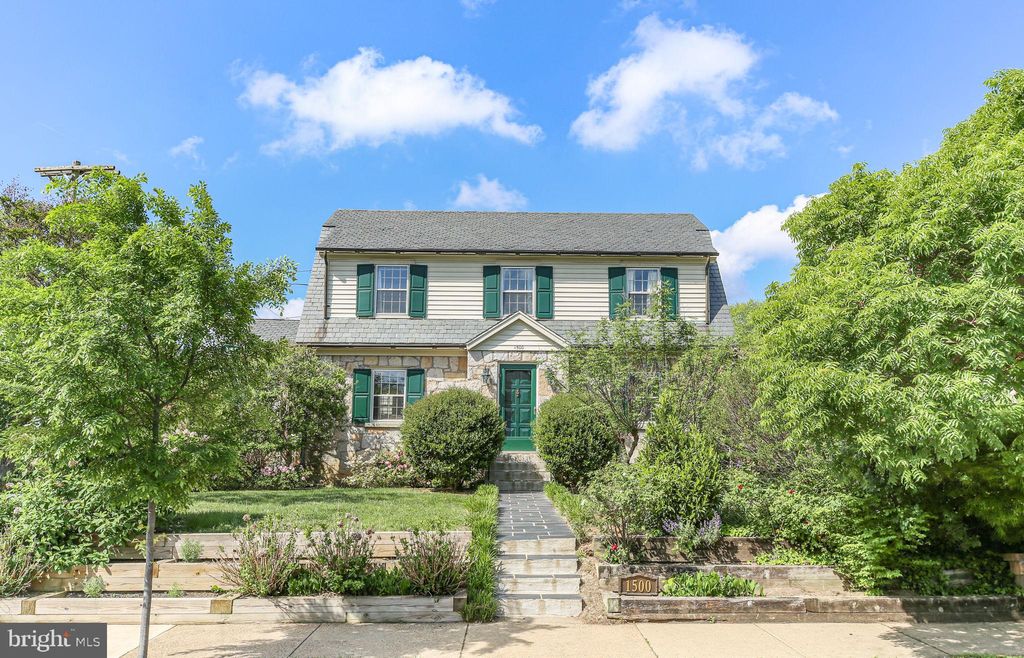 Photo of 1500 Augustine Avenue, FREDERICKSBURG, VA 22401 (MLS # VAFB2010318)