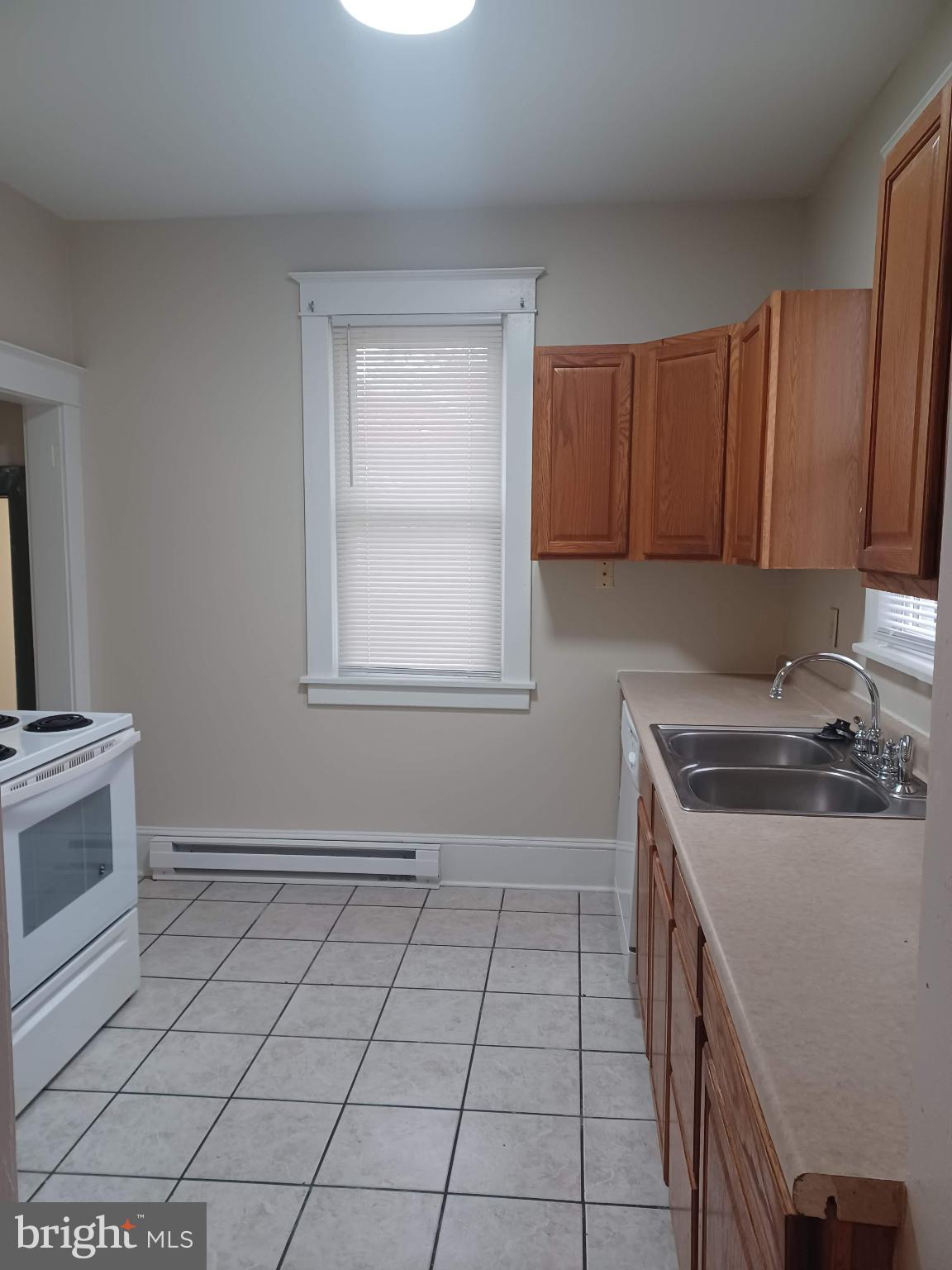 101 W WHITLOCK AVENUE