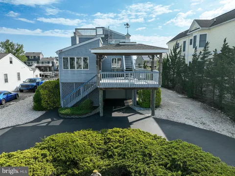 39 Louisiana Drive, Tuckerton, NJ MLS: NJOC2033596